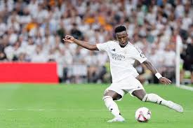 国少1-2沙特开门黑 依合散出击滑倒+后防漏人.